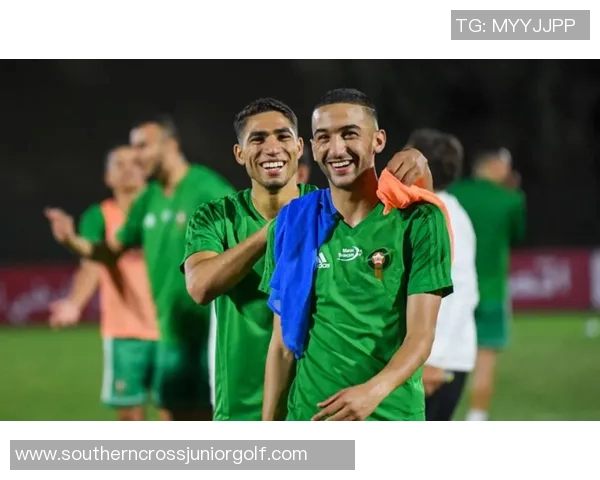 足球巨星携全家温馨合影展现幸福时刻与家庭的力量