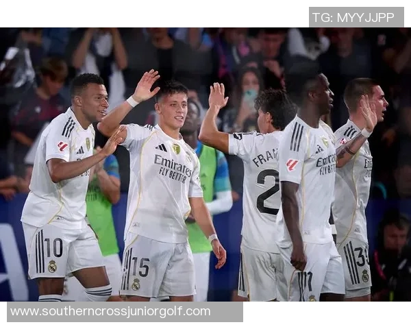 皇马历届国际球星汇聚:探索全球足球传奇的西甲之路 皇马历届国际球星汇聚:探索全球足球传奇的西甲之路