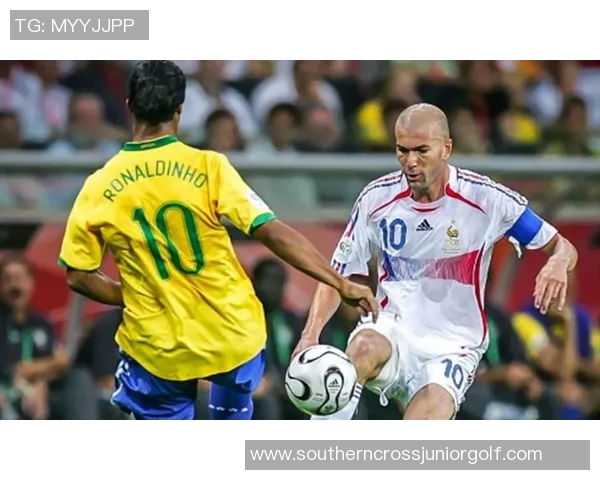 齐达内:从天才少年到足球传奇的辉煌历程与不朽足迹 齐达内:从天才少年到足球传奇的辉煌历程与不朽足迹