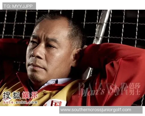 克里斯与足球巨星们的深厚羁绊与赛场背后的传奇故事